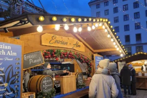 Weihnachtsmarkt am Hof 2024